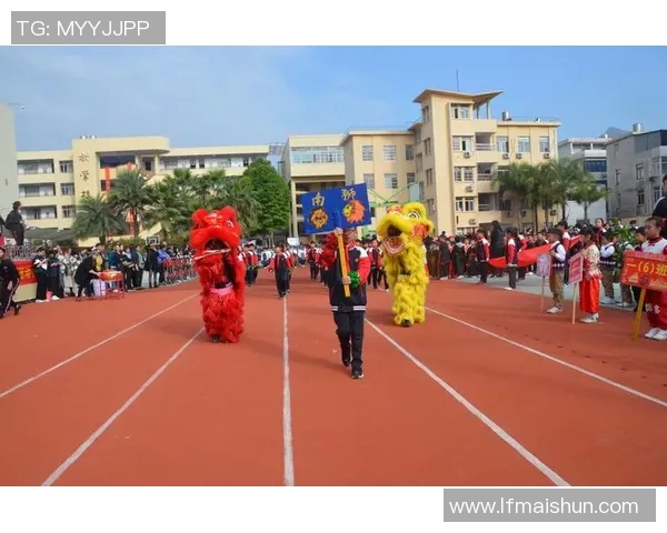 足球巨星跨界联名限量版签字笔彰显运动激情与书写艺术魅力